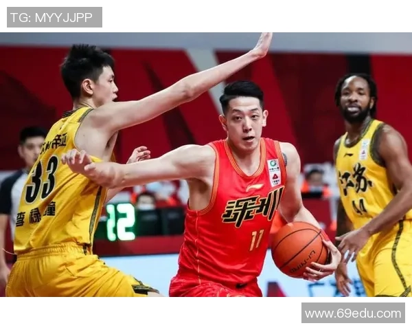 南京足球队在钻石联赛积分榜上以72分稳居第一名展现强大实力